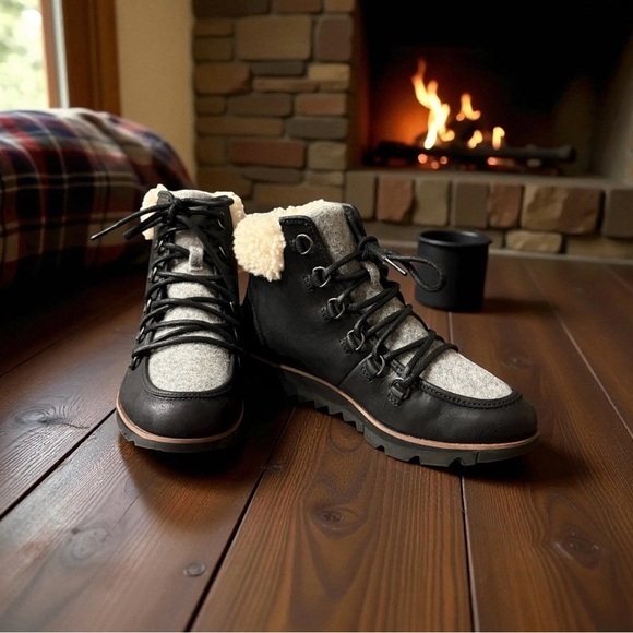 Sorel Women’s Back Leather Lace Up Boot Shearling Trim - Picture 5 of 7